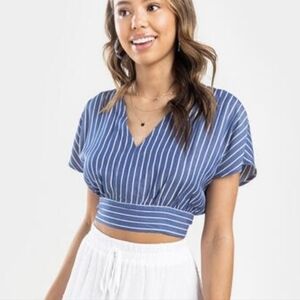 JUNE & Ivy Blue Stripped Cropped Cap Sleeve Blouse S